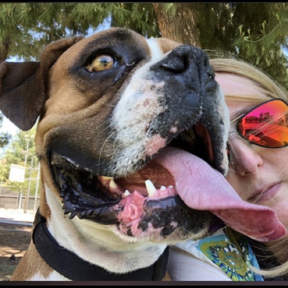 Meet your Posher, Stacy - Picture 2 of 3